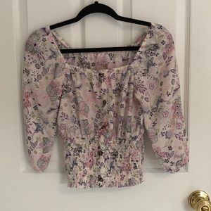 Women’s white/pink paisley pattern blouse